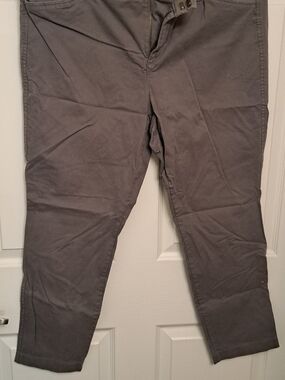 Old Navy Gray/Grey Pixie Pants Size 16